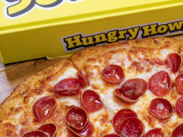 Hungry Howie's Pizza food