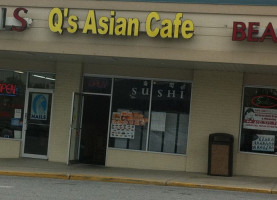 Q's Asian Cafe food