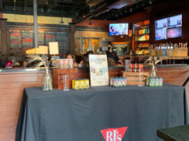 Bj's Brewhouse menu