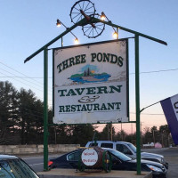 Three Ponds Tavern food