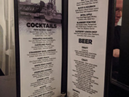 Trivs And Lounge menu