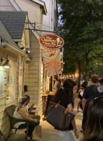 Village Creamery Sweetshop outside