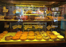 Dunwell Doughnuts inside