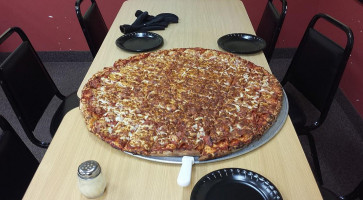 Andys Hometowne Pizza food