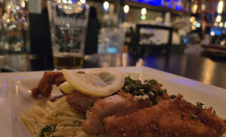 Unwine'd And Tap food