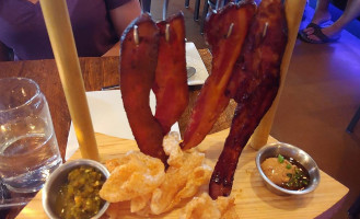 Unwine'd And Tap food