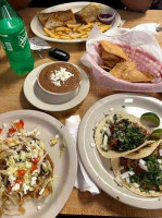Los Amigos Taqueria food