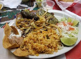 Los Amigos Taqueria food