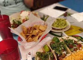 Los Amigos Taqueria food