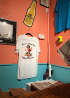 Crackers Island Grille menu