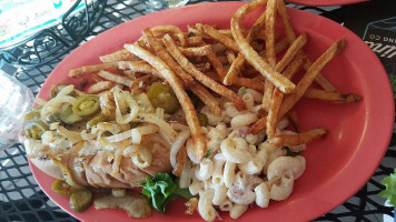 Crackers Island Grille food