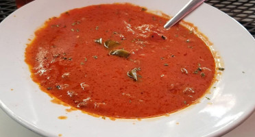 Crackers Island Grille food