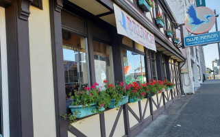 Blue Heron Bistro. outside