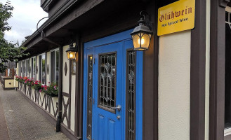 Blue Heron Bistro. outside