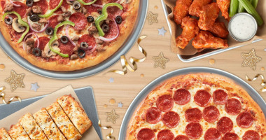 Chuck E. Cheese food