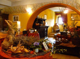 D' Caribbean Curry Spot Cuisine inside