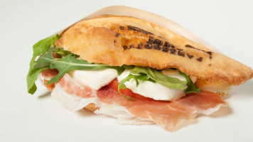 Panzerotti Bites food
