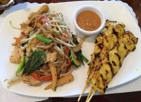 Kao Sook Thai Cuisine food