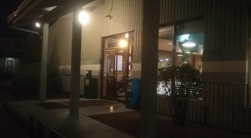 Sunshine Pizza inside