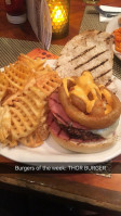 Cloverleaf Tavern food