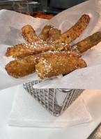 Cloverleaf Tavern food