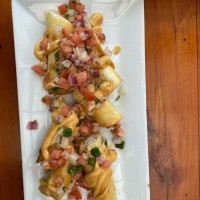 Cloverleaf Tavern food
