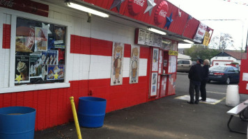Ron's Tacos And Burgers outside