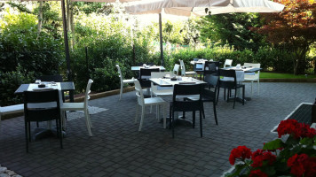 Mt. View Golf Course Lounge outside