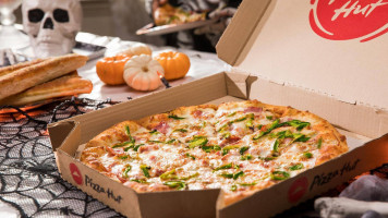 Pizza Hut food