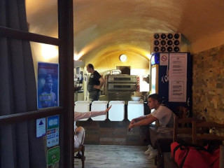 restaurant image