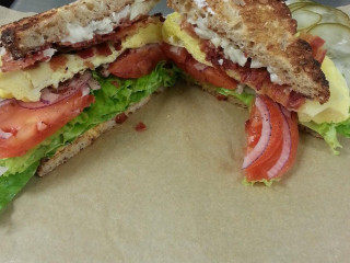 Palisades Deli Market