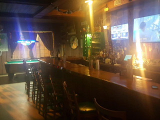 Molly's Irish Pub