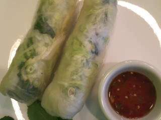 Nong's Eggroll