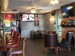 Sheehan's Corner Pub
