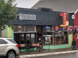 Tin Theater Bar And Restaurant