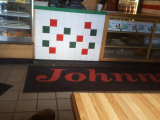 Johnny's Pizza Shop