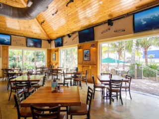 Frigate's Waterfront Bar Grill