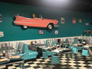 Route 66 Roadhouse Cafe