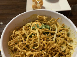 Thai Street Noodles