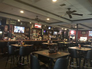 Rj's Sports And Grill