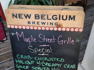 Maple Street Grille