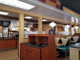 Long John Silver's A&w (31307)