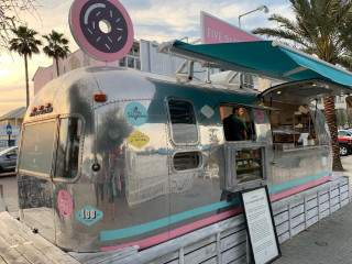 Five Daughters Bakery Airstream 30a