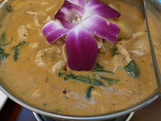 Thai Lotus Thai Cuisine حلال