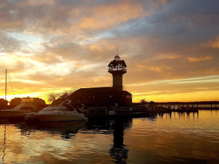 Perry's Landing Marina