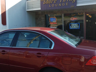 The Shore Thing Lounge