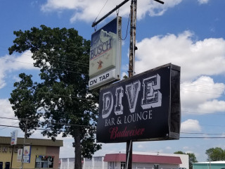 Dive And Lounge
