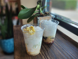 Quynh Cafe Smoothie • Chè • Coffee • Tea • Dessert