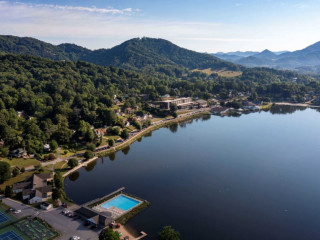 The Terrace Dining Room At Lake Junaluska