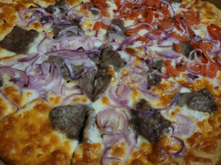 Red Onion Pizza